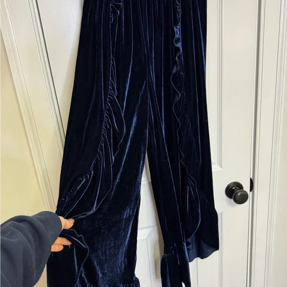 Elegant Navy Wide-Leg Pants - Picture 7 of 9